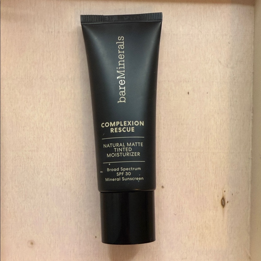 bareMinerals Complexion Rescue Natural Matte SPF 30
